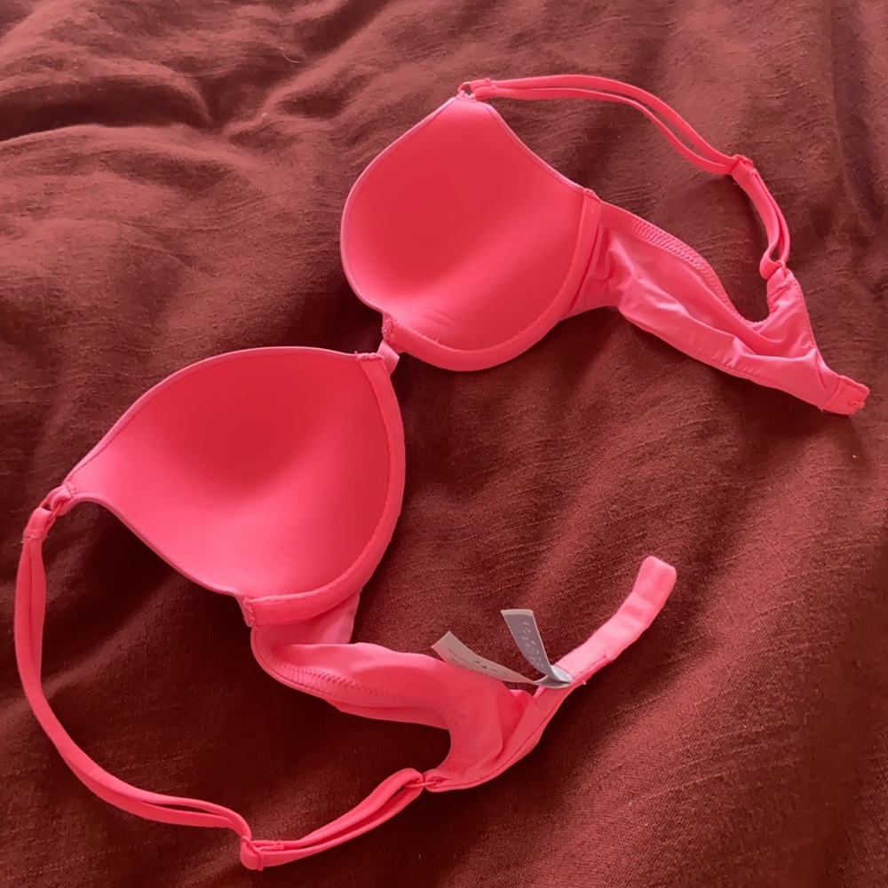New! Victoria's Secret Push-up T-shirt Bra - Picture 3 of 5